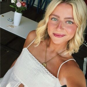 Meet your Posher, Molly